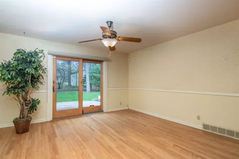 13906 Beaver Dr, Roscoe, IL 61073 photo 8
