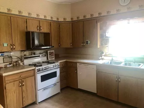 216 E 4th St, Byron, IL 61010 photo 2