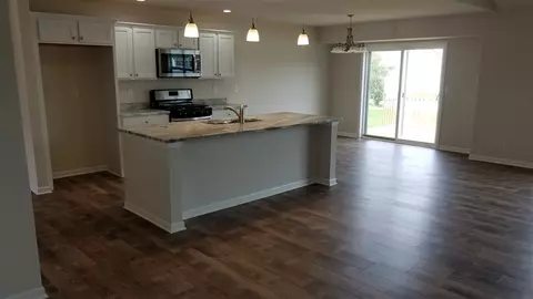 3745 Eagles Ridge Dr, Beloit, WI 53511 photo 5
