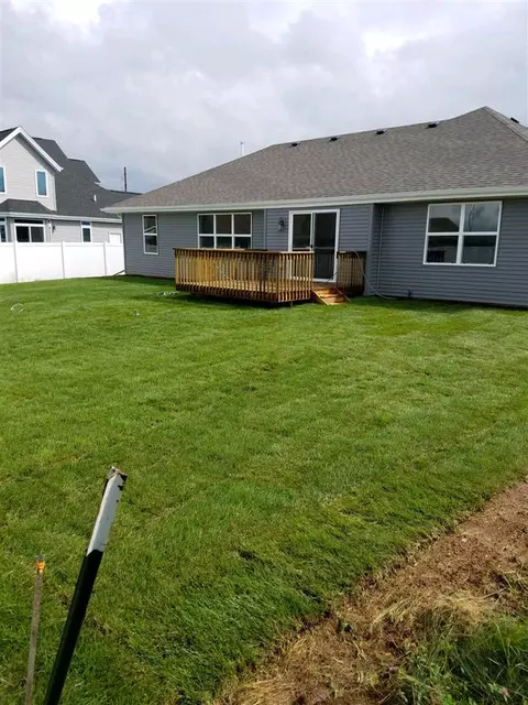 3745 Eagles Ridge Dr, Beloit, WI 53511 photo 12