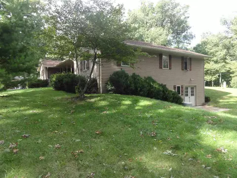 9500 Cleophas Rd, Beloit, WI 53511 photo 5