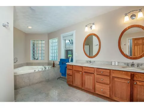 11214 Corrigan Rd, Roscoe, IL 61073 photo 15