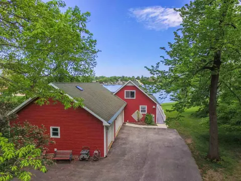 541 Baintree Rd, Lake Summerset, IL 61019 photo 3