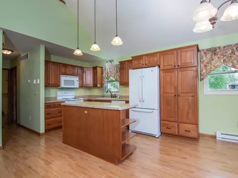 541 Baintree Rd, Lake Summerset, IL 61019 photo 6