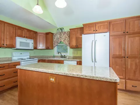541 Baintree Rd, Lake Summerset, IL 61019 photo 7