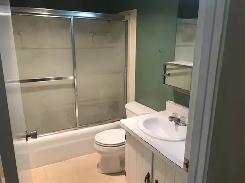 4792 Forest Dr, Rockford, IL 61109 photo 8