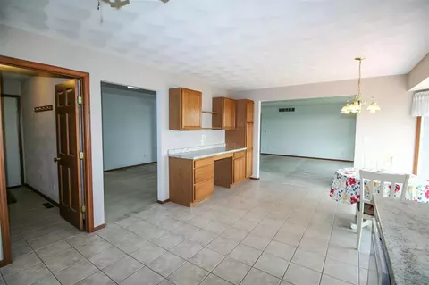1902 Lorimar Dr, Durand, IL 61024 photo 8