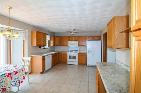 1902 Lorimar Dr, Durand, IL 61024 photo 6