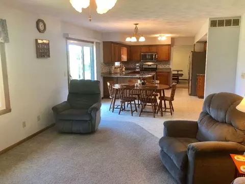 3960 E Whippoorwill Ln, Byron, IL 61010 photo 5