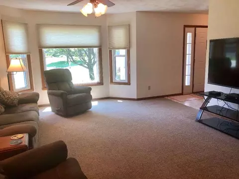 3960 E Whippoorwill Ln, Byron, IL 61010 photo 2