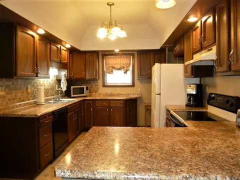 644 8th St, Beloit, WI 53511 photo 6