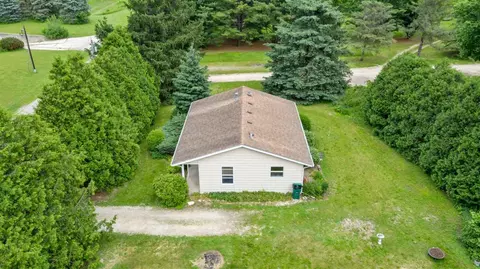 11267 Edgemere Ter, Roscoe, IL 61073 photo 8
