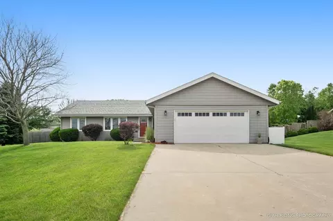 9364 Edgefield, Roscoe, IL 61073 photo 1