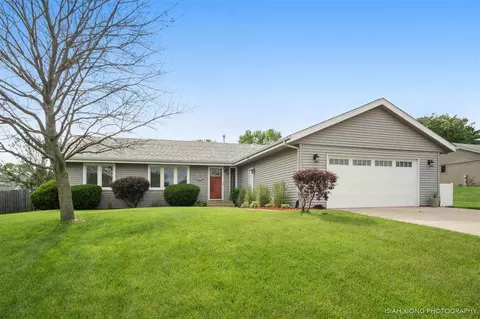 9364 Edgefield, Roscoe, IL 61073 photo 2
