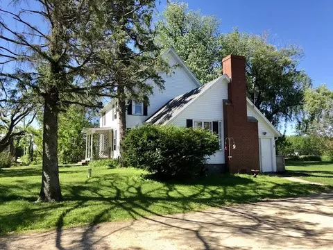 14964 Mill Rd, Capron, IL 61012 photo 2