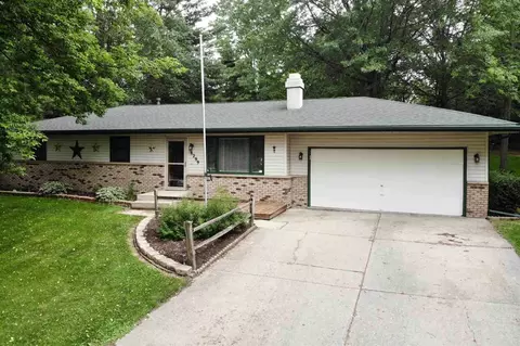8299 Mark Dr, Roscoe, IL 61073 photo 1