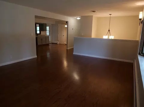 5669 Thompson Dr, Roscoe, IL 61073 photo 5