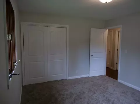 5669 Thompson Dr, Roscoe, IL 61073 photo 10