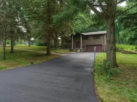 5669 Thompson Dr, Roscoe, IL 61073 photo 18