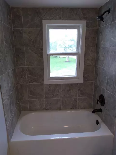 206 W State St, Cherry Valley, IL 61016 photo 12