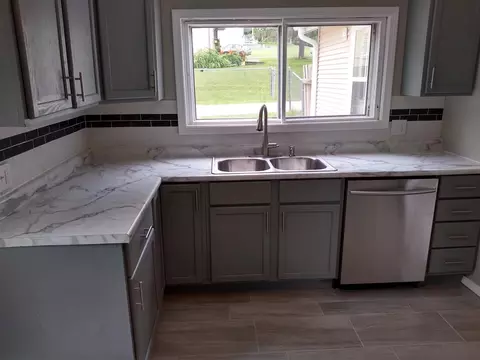 206 W State St, Cherry Valley, IL 61016 photo 10