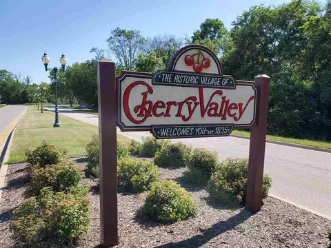 206 W State St, Cherry Valley, IL 61016 photo 19