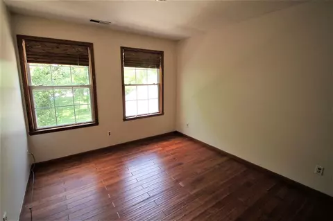 9190 Crescent Ct, Roscoe, IL 61073 photo 13