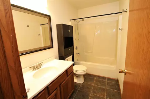 9190 Crescent Ct, Roscoe, IL 61073 photo 12