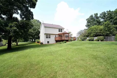 9190 Crescent Ct, Roscoe, IL 61073 photo 21