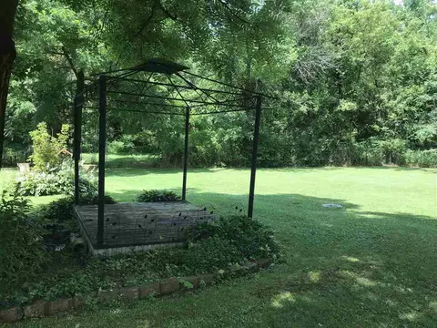 2248 E River Rd, Freeport, IL 61032 photo 19