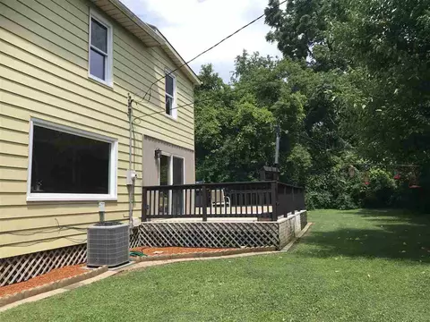 2248 E River Rd, Freeport, IL 61032 photo 14