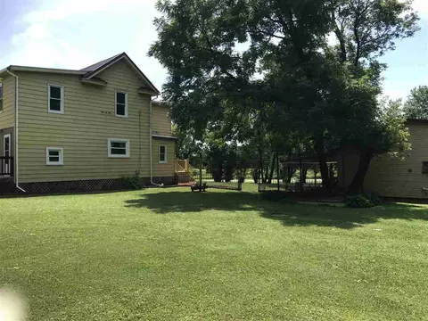 2248 E River Rd, Freeport, IL 61032 photo 15