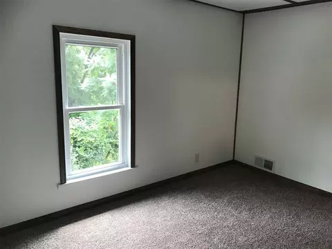 2248 E River Rd, Freeport, IL 61032 photo 11