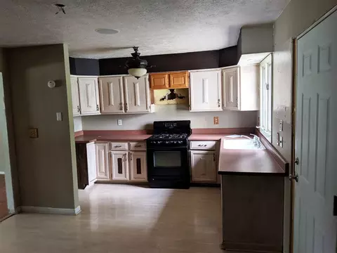 11662 Cedarbrook Rd, Roscoe, IL 61073 photo 3