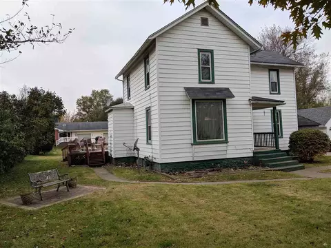 310 S Main St, Leaf River, IL 61047 photo 1