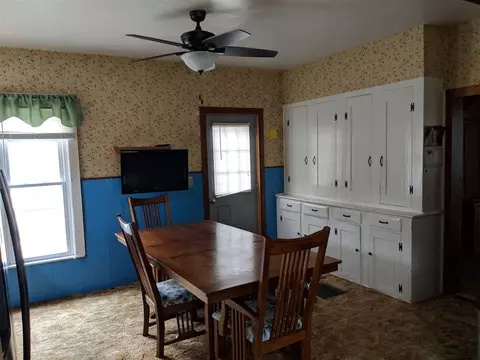 310 S Main St, Leaf River, IL 61047 photo 3