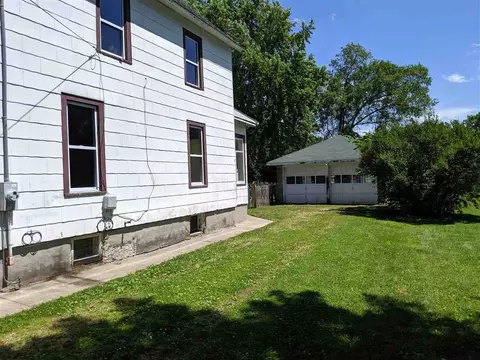 709 E Jackson St, Belvidere, IL 61008 photo 13