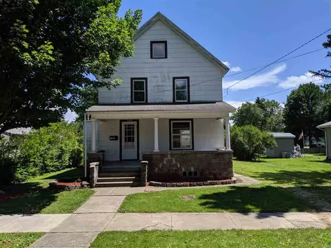 709 E Jackson St, Belvidere, IL 61008 photo 1