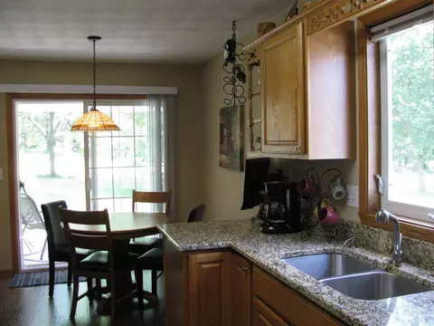 628 Parkview St, Pecatonica, IL 61063 photo 12