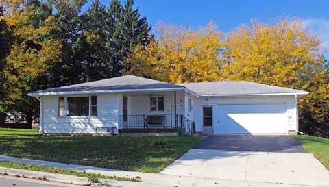 112 N Stanton, Davis, IL 61019 photo 1