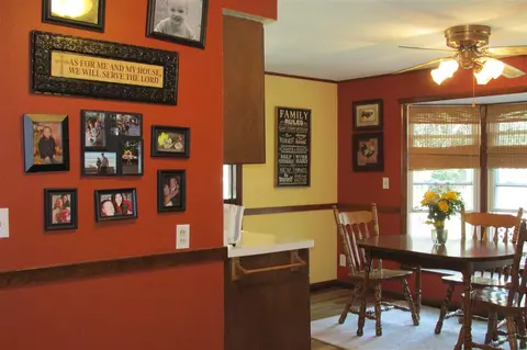 302 Grove St, Cherry Valley, IL 61016 photo 9
