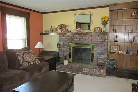 302 Grove St, Cherry Valley, IL 61016 photo 2