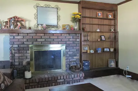 302 Grove St, Cherry Valley, IL 61016 photo 3