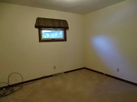 618 Alamo Dr, Freeport, IL 61032 photo 20