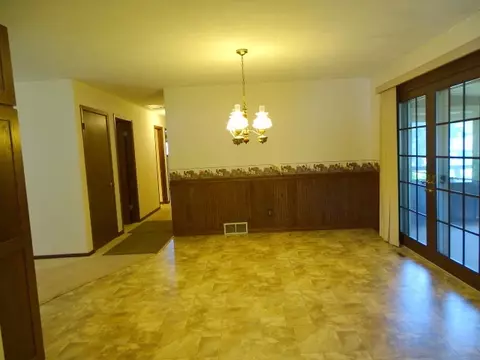 618 Alamo Dr, Freeport, IL 61032 photo 10