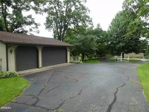 28-47 Cambridge Ct, Lanark, IL 61046 photo 5