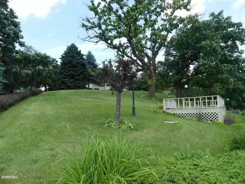 28-47 Cambridge Ct, Lanark, IL 61046 photo 3
