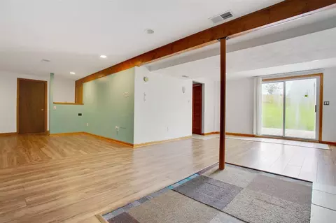 6635 Tipperary Trl, Roscoe, IL 61073 photo 13