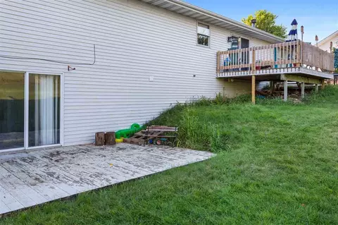 6635 Tipperary Trl, Roscoe, IL 61073 photo 14