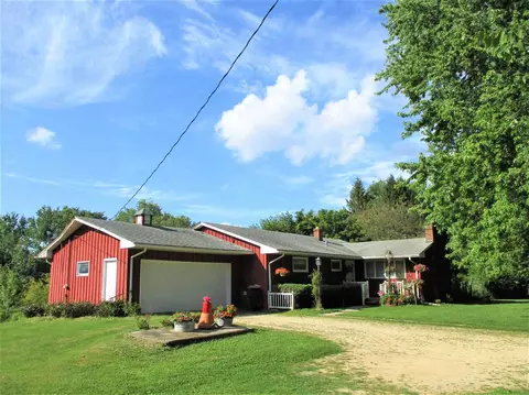 10641 Cemetery Rd, Pecatonica, IL 61063 photo 1
